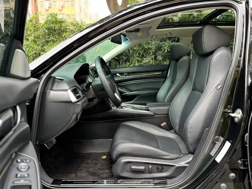 Honda Accord — фото 4