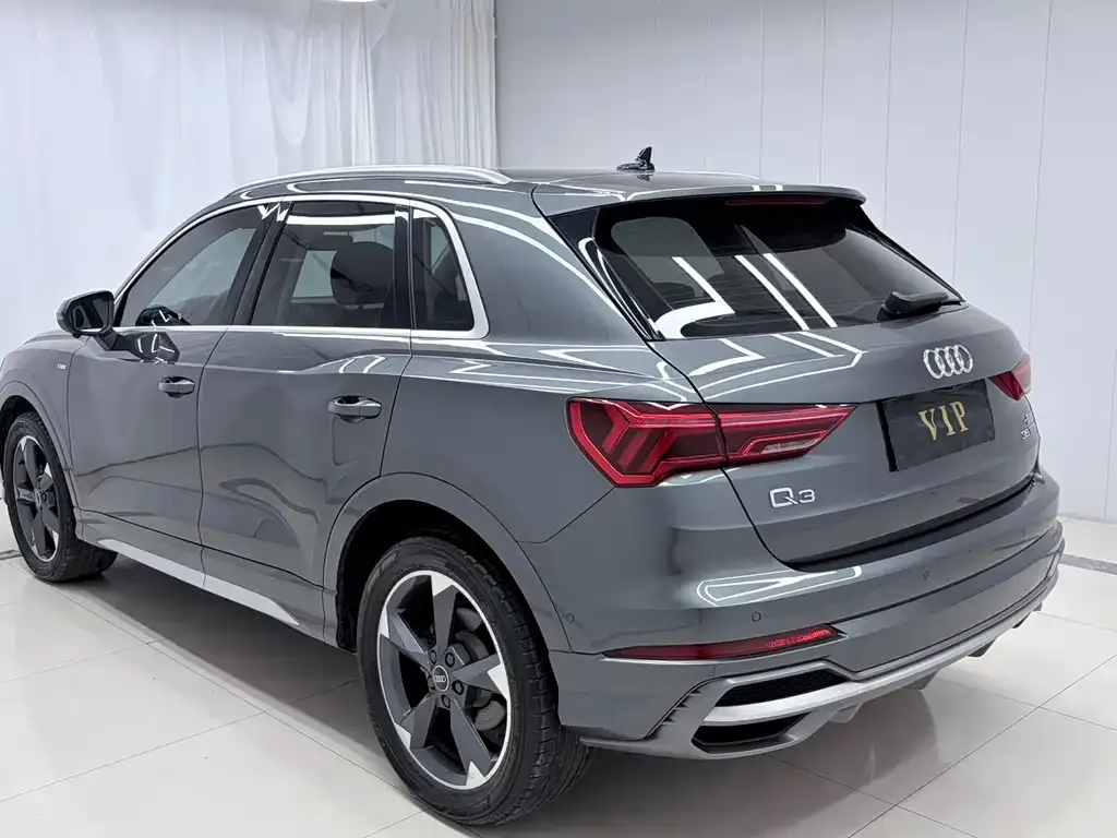Audi Q3 — фото 4