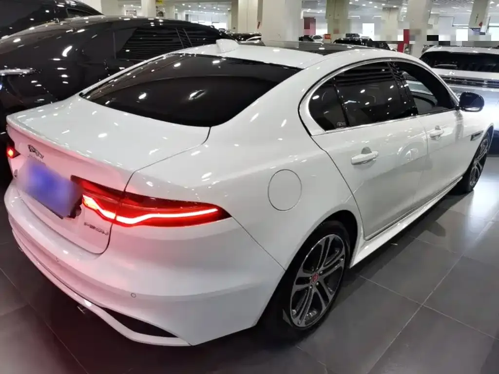 Jaguar XEL — фото 10