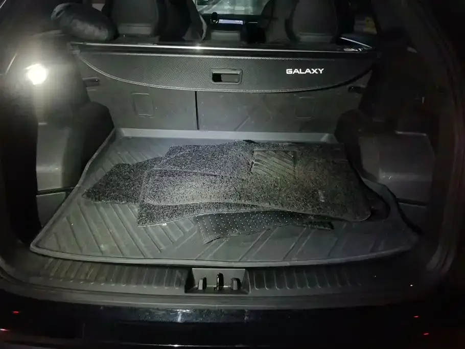 Geely Galaxy L7 — фото 10