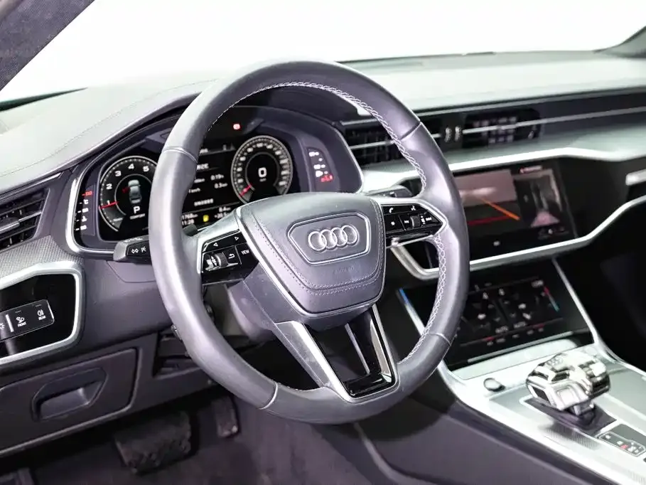 Audi A6L — фото 6