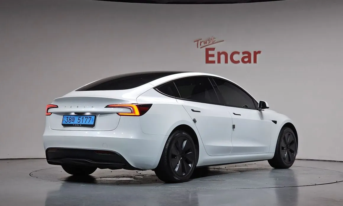 Tesla Model 3 — фото 5