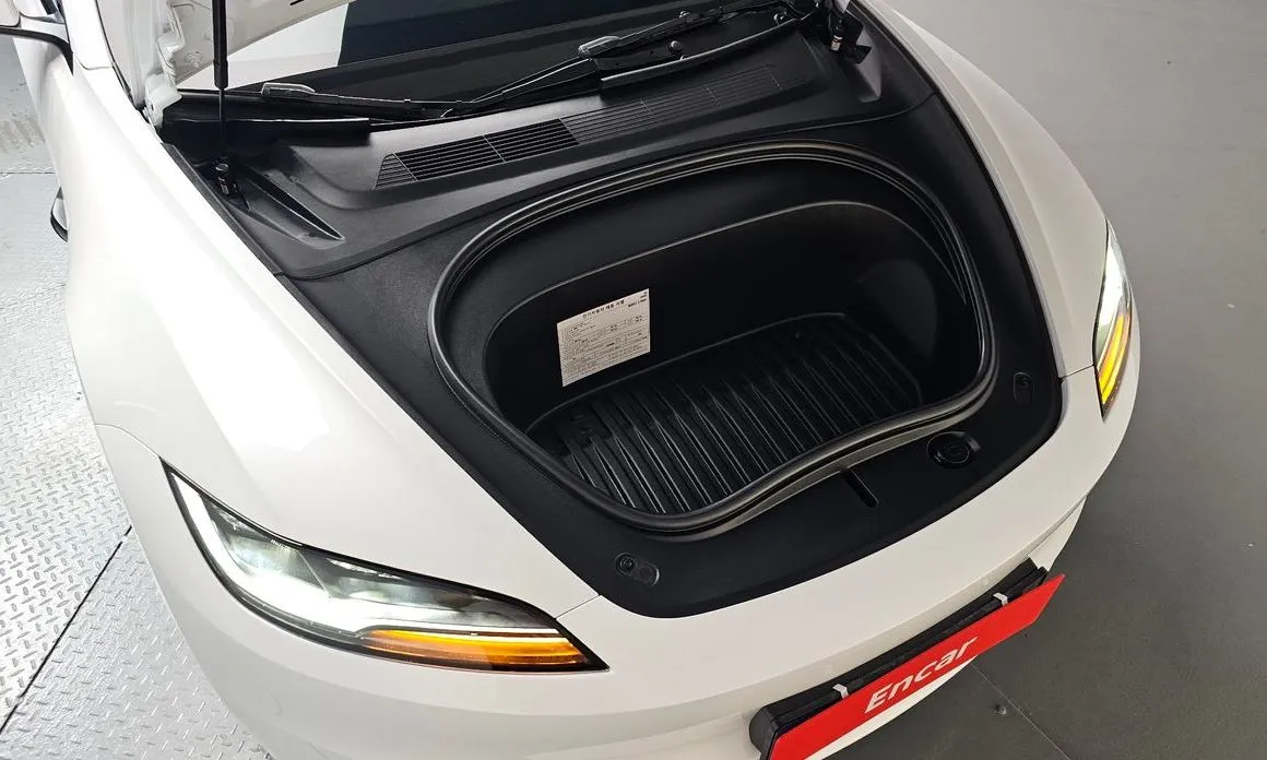 Tesla Model 3 — фото 7