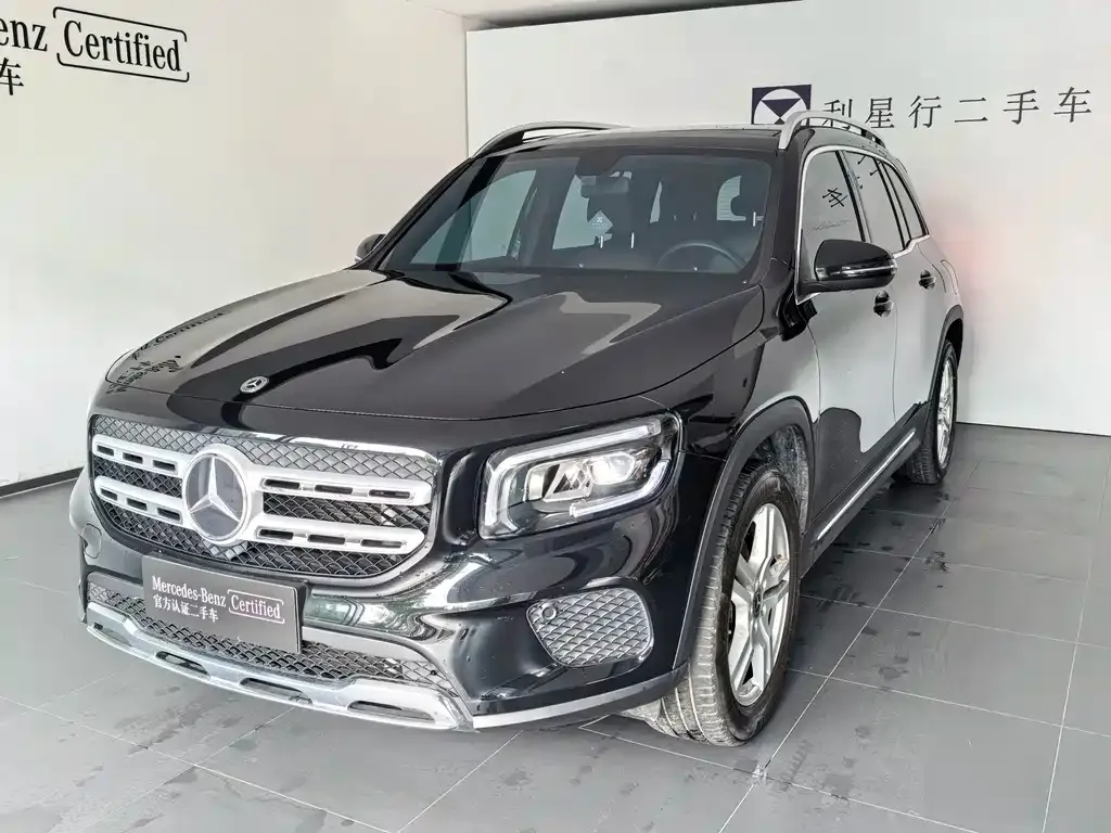 Mercedes-Benz GLB — фото 1