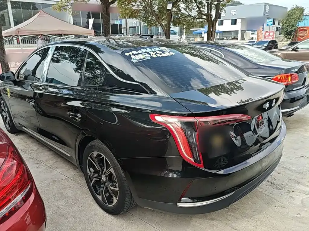 Hongqi E-QM5 — фото 8