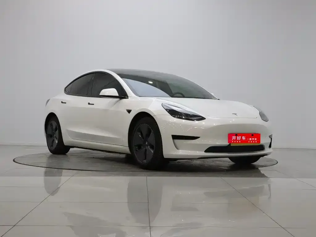Tesla Model 3 — фото 3