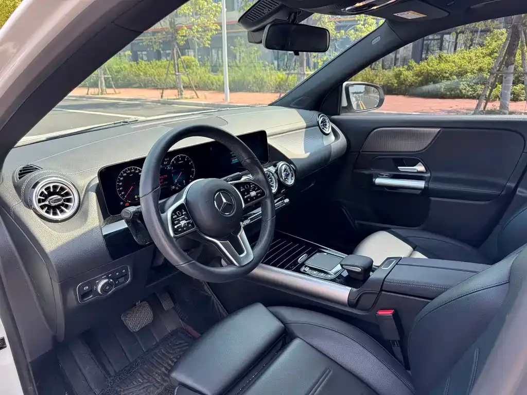 Mercedes-Benz GLA — фото 6