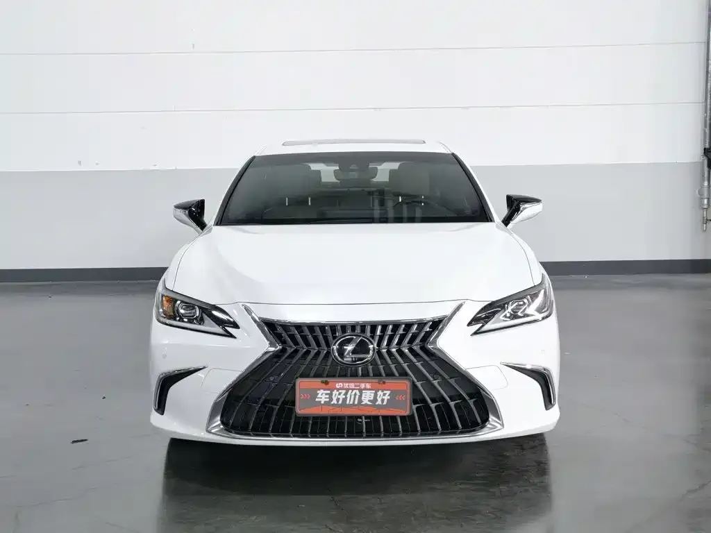 Lexus ES — фото 5