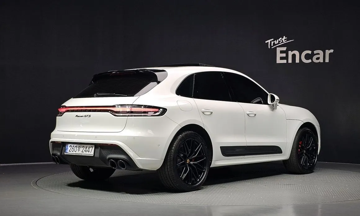 Porsche Macan — фото 9