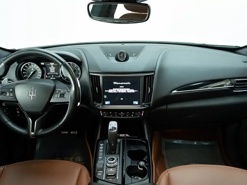 Maserati Levante — фото 10