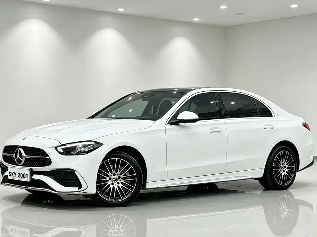 Mercedes-Benz C-Class — фото 1