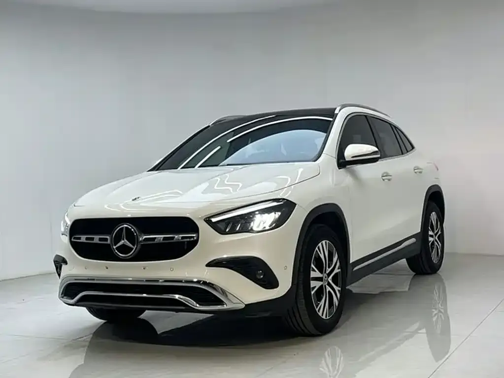Mercedes-Benz GLA — фото 1