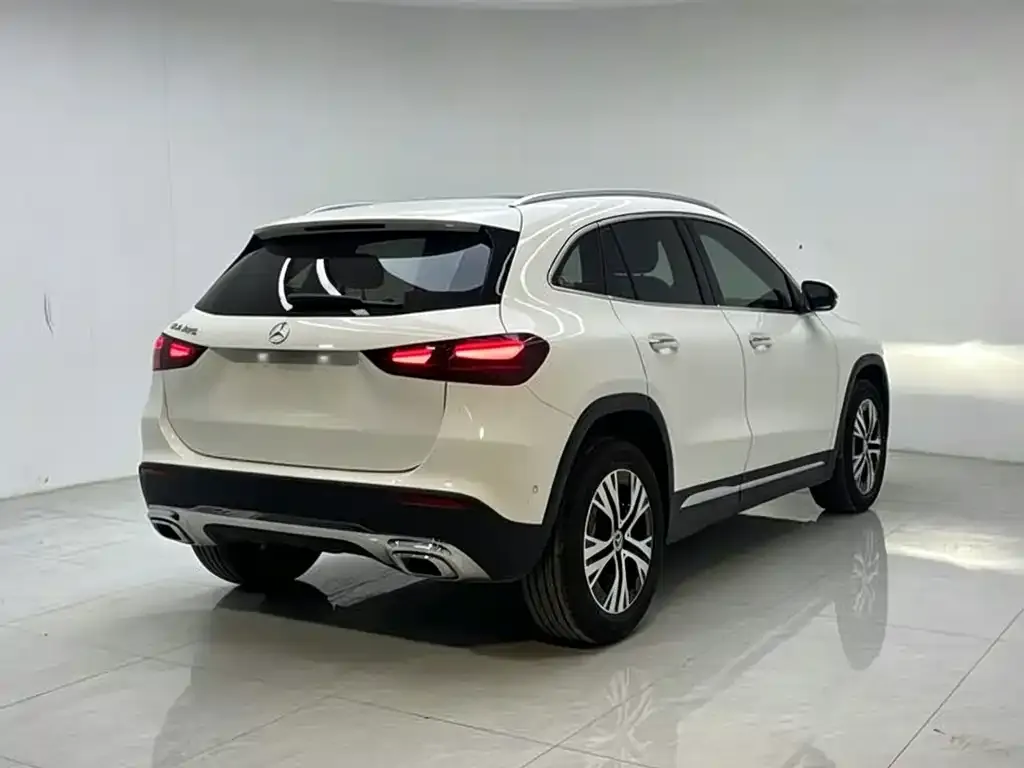 Mercedes-Benz GLA — фото 8