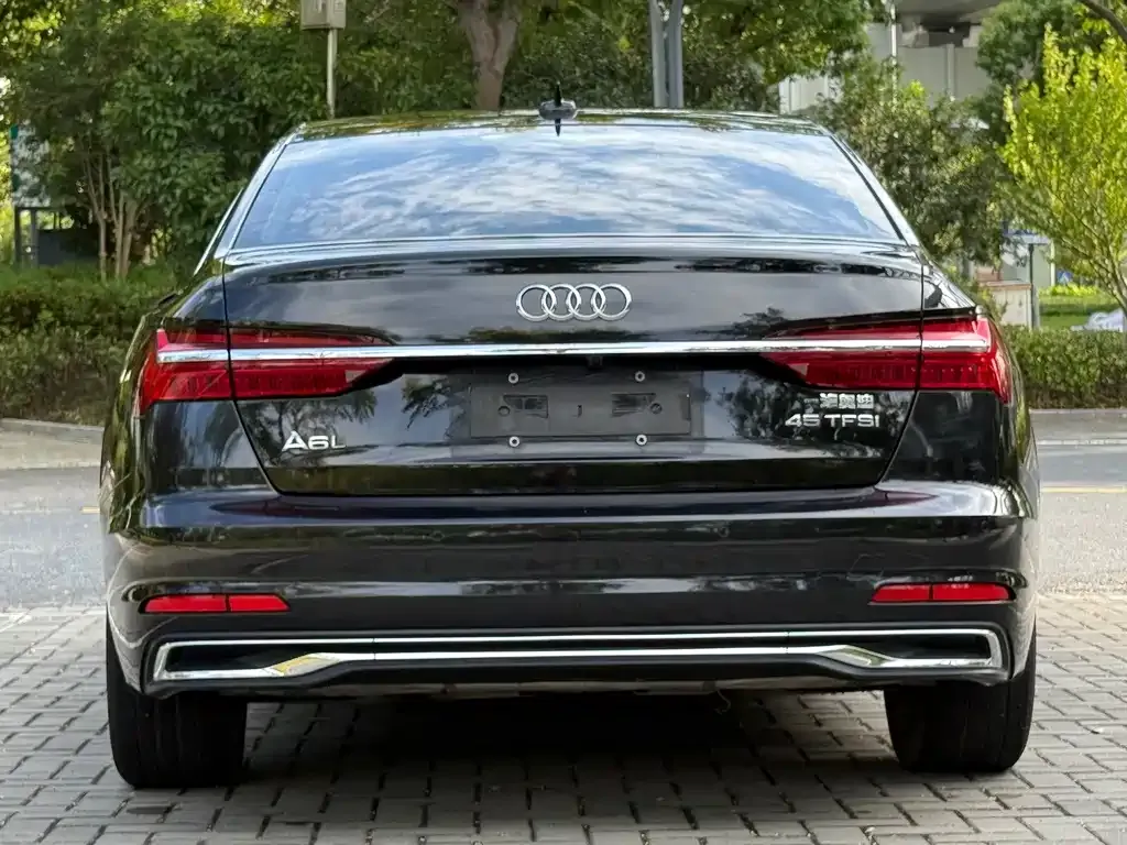Audi A6L — фото 5