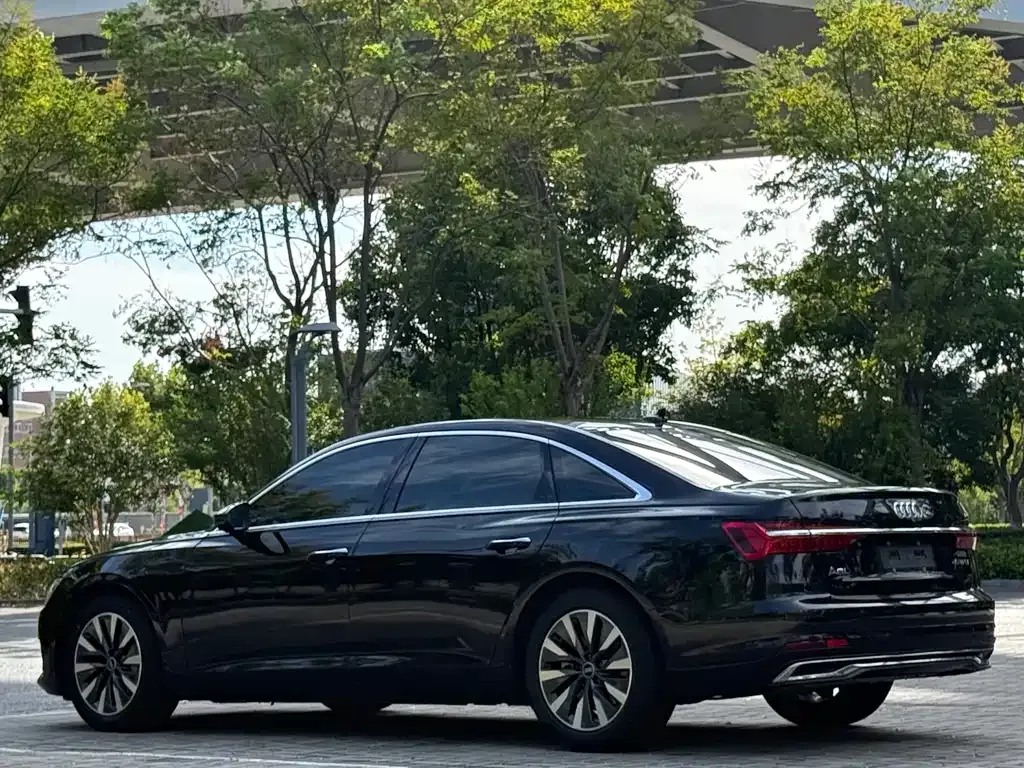 Audi A6L — фото 6