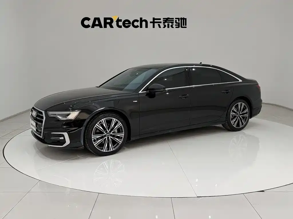Audi A6L — фото 1