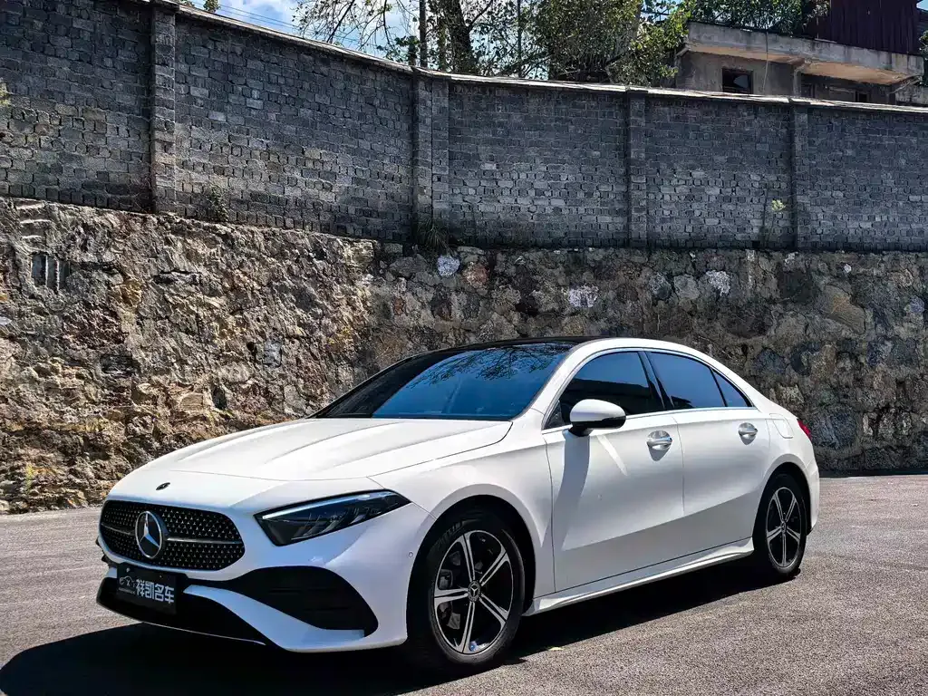 Mercedes-Benz A-Class — фото 1