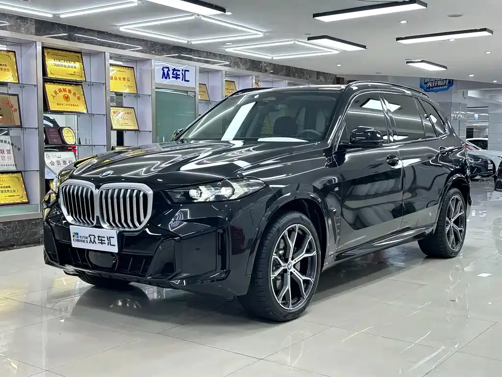 BMW X5 — фото 1