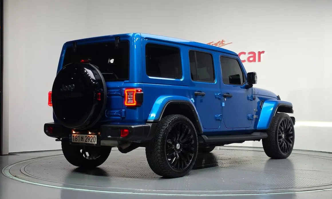 Jeep Wrangler — фото 10