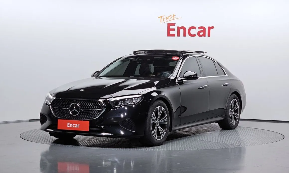 Mercedes-Benz E-Class — фото 1