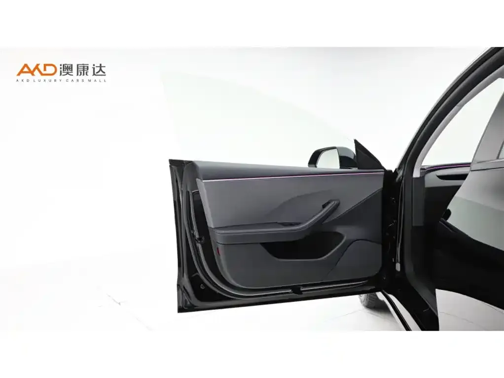 Tesla Model 3 — фото 5