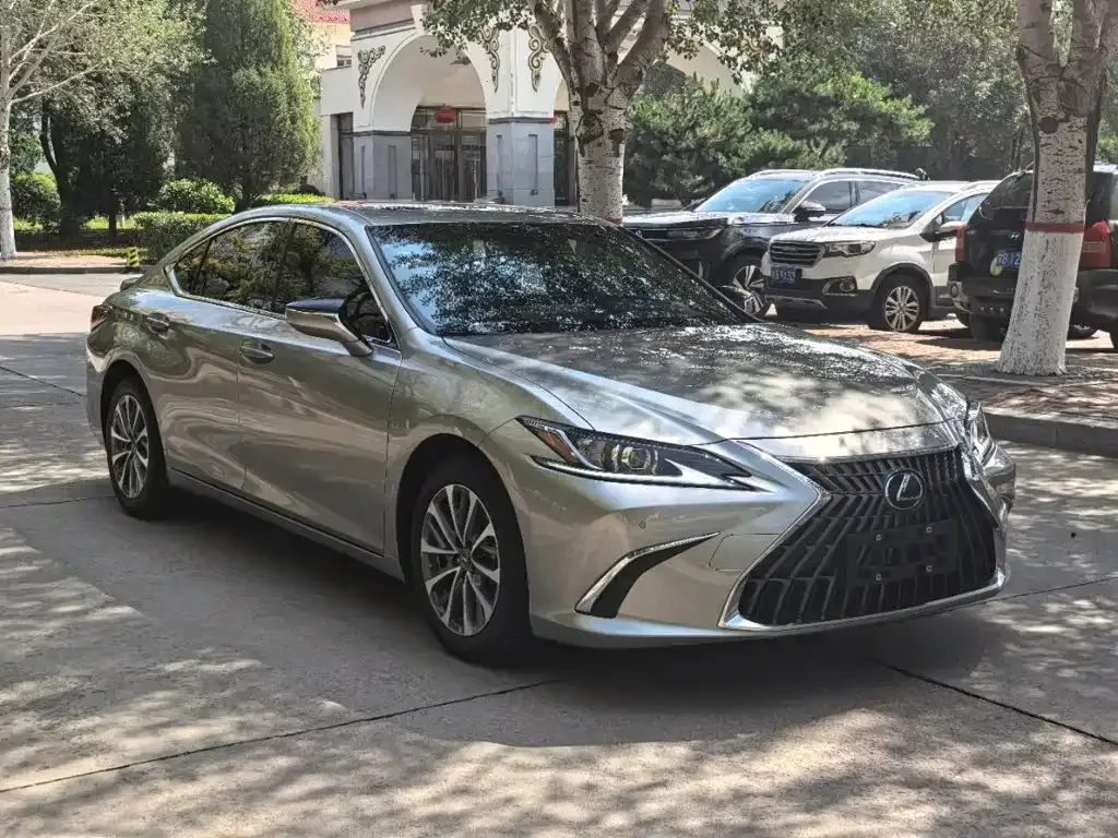 Lexus ES — фото 2
