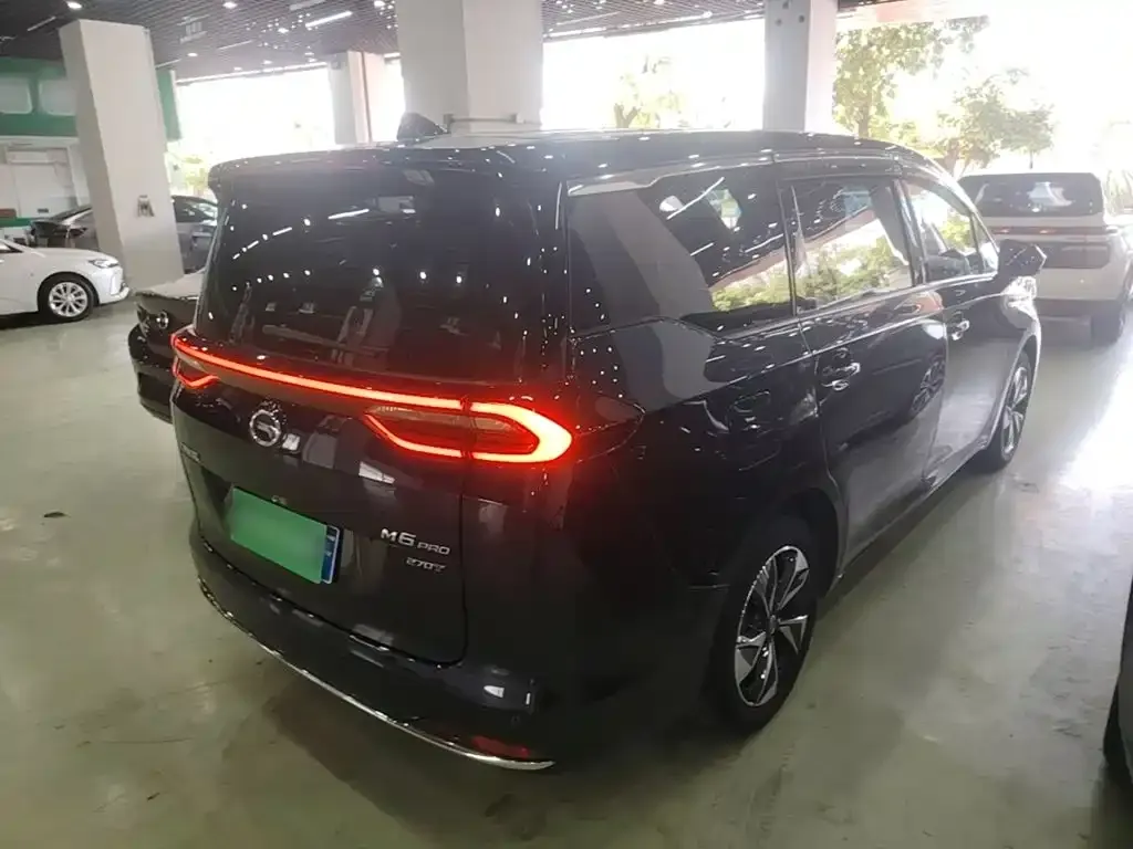 GAC Motor Trumpchi M6 — фото 10