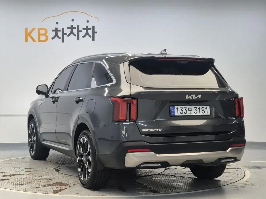 Kia Sorento — фото 10