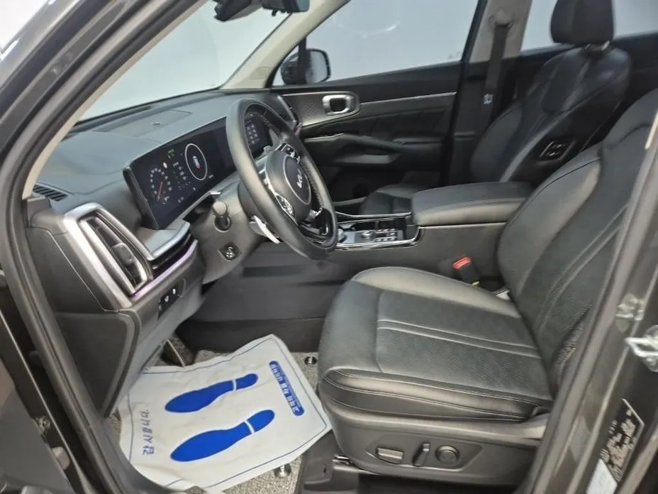 Kia Sorento — фото 5
