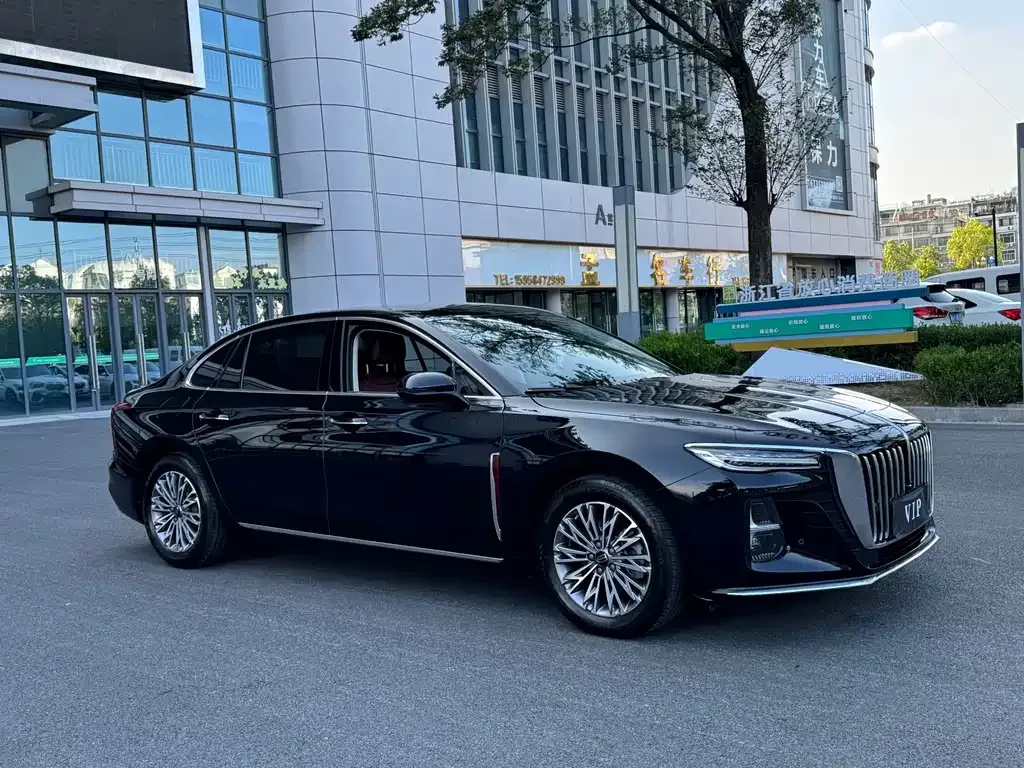 Hongqi H5 — фото 9