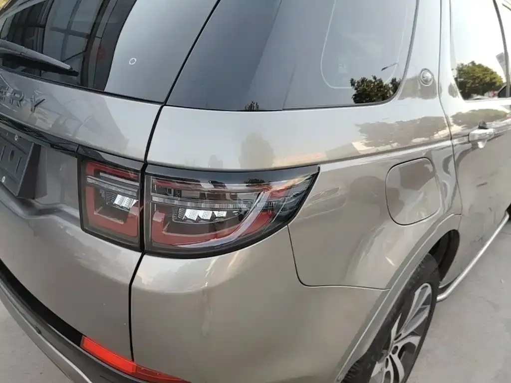 Land Rover Discovery Sport Hybrid — фото 3