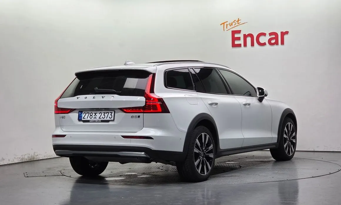Volvo V60 — фото 4