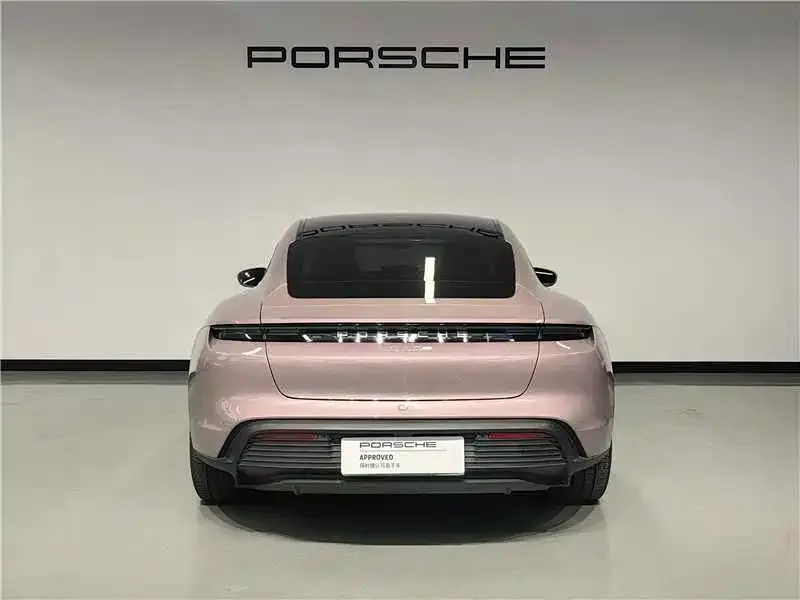Porsche Taycan — фото 5