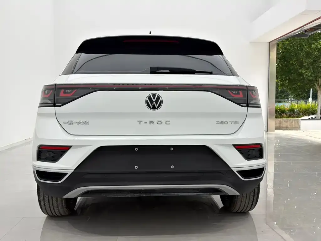 Volkswagen T-Roc — фото 8