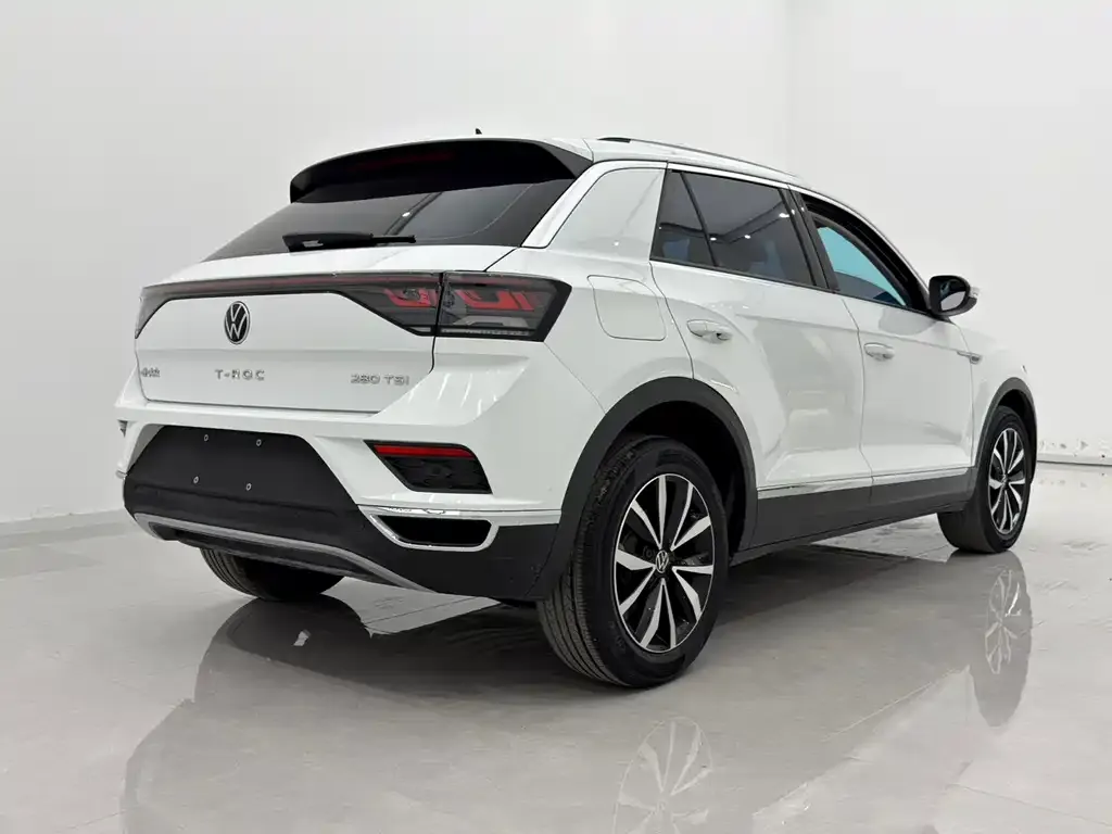 Volkswagen T-Roc — фото 7