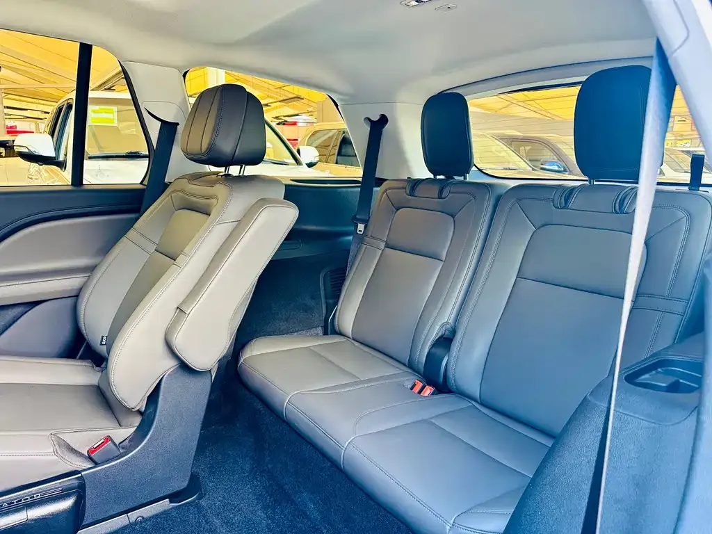 Lincoln Aviator — фото 10