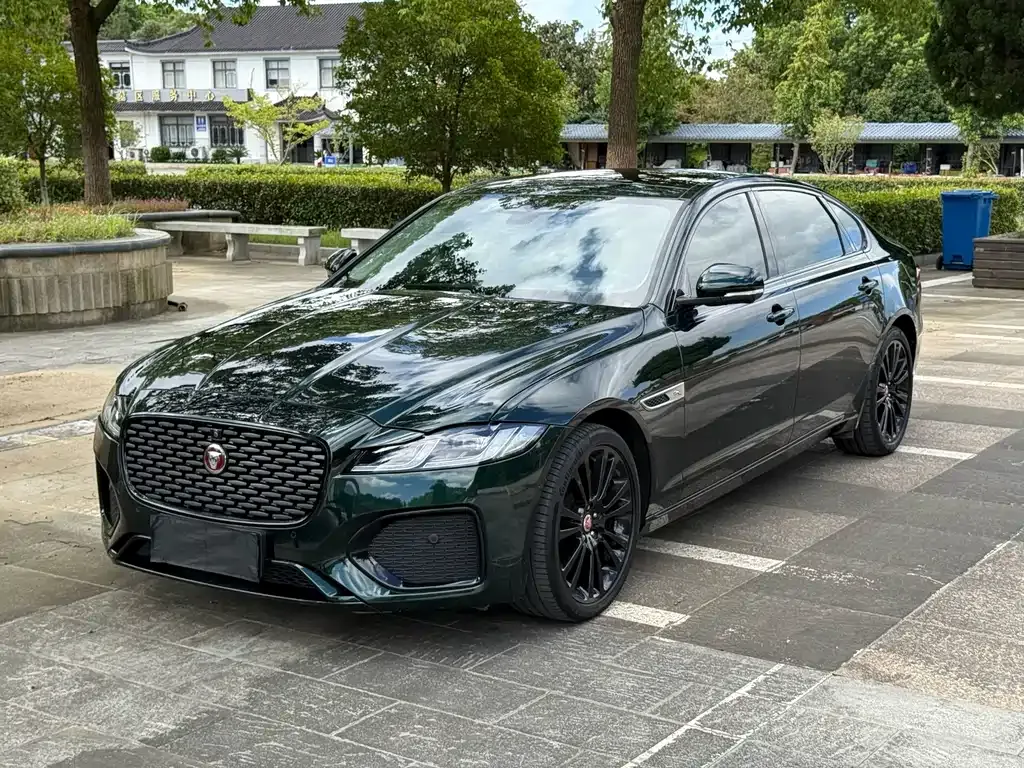 Jaguar XFL — фото 1