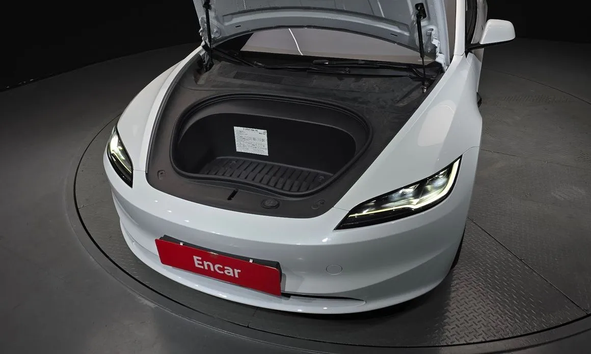 Tesla Model 3 — фото 4