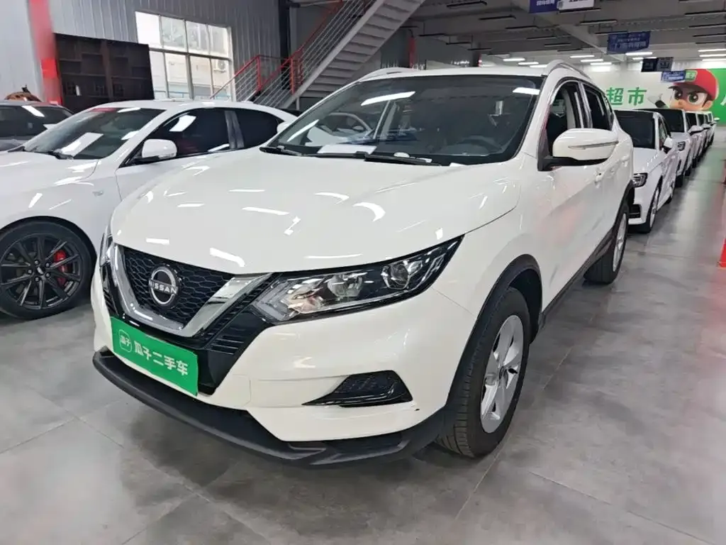 Nissan Qashqai — фото 1