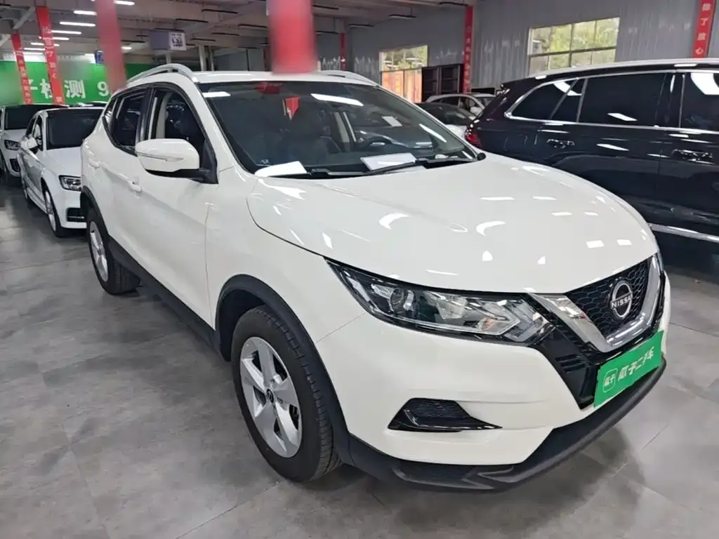Nissan Qashqai — фото 10