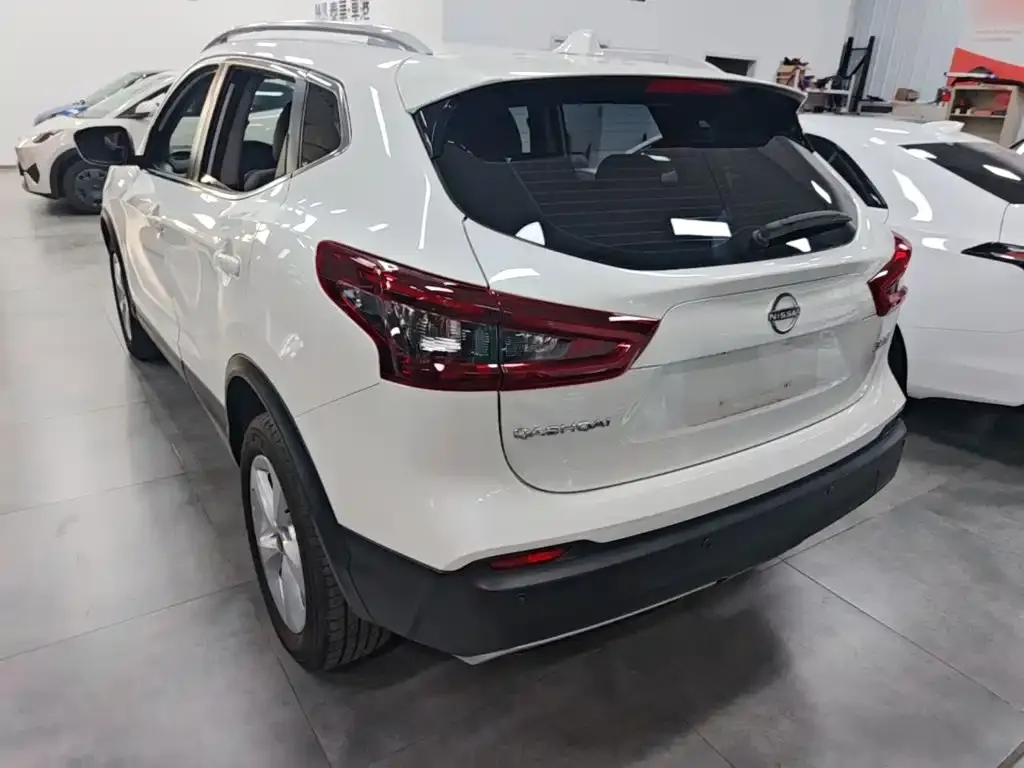Nissan Qashqai — фото 6