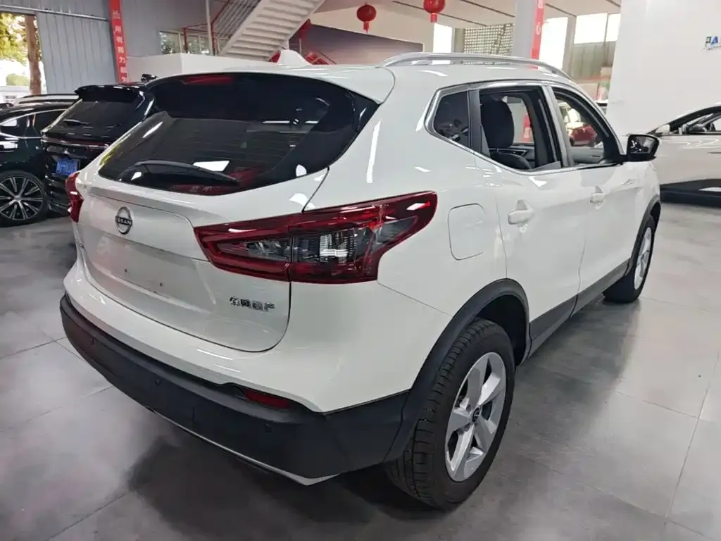 Nissan Qashqai — фото 5