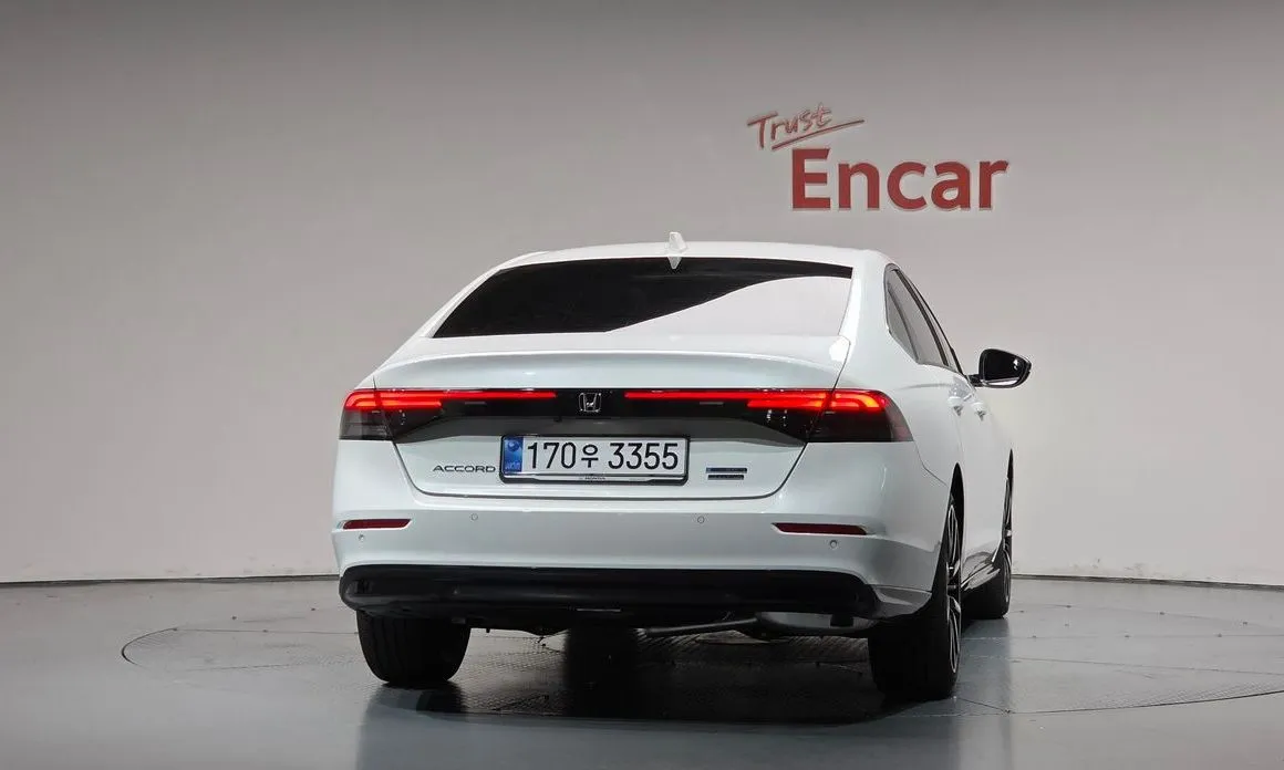 Honda Accord — фото 6