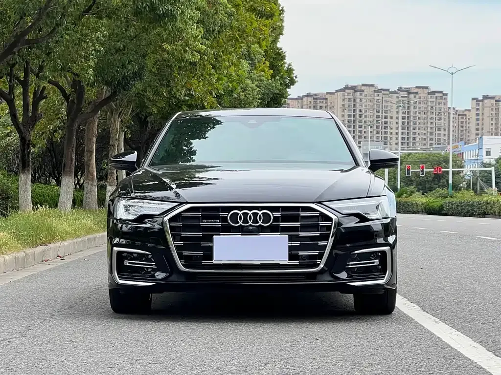 Audi A6L — фото 9