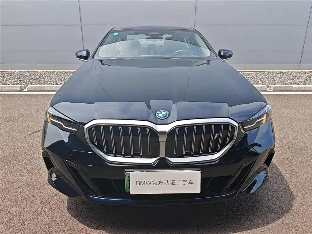 BMW i5 — фото 8