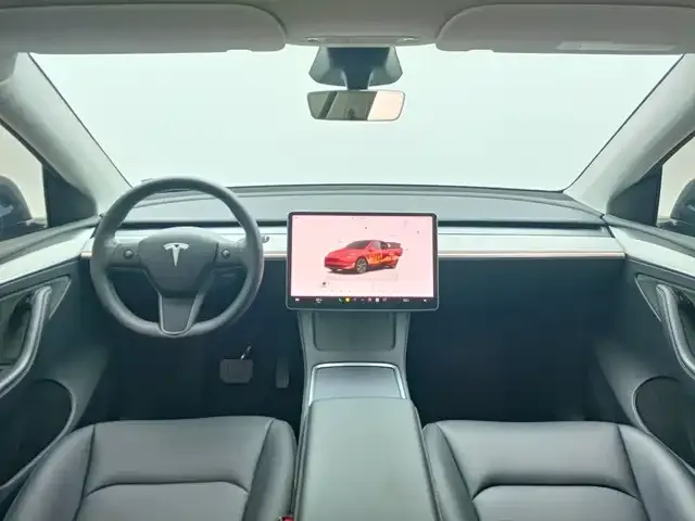 Tesla Model Y — фото 2