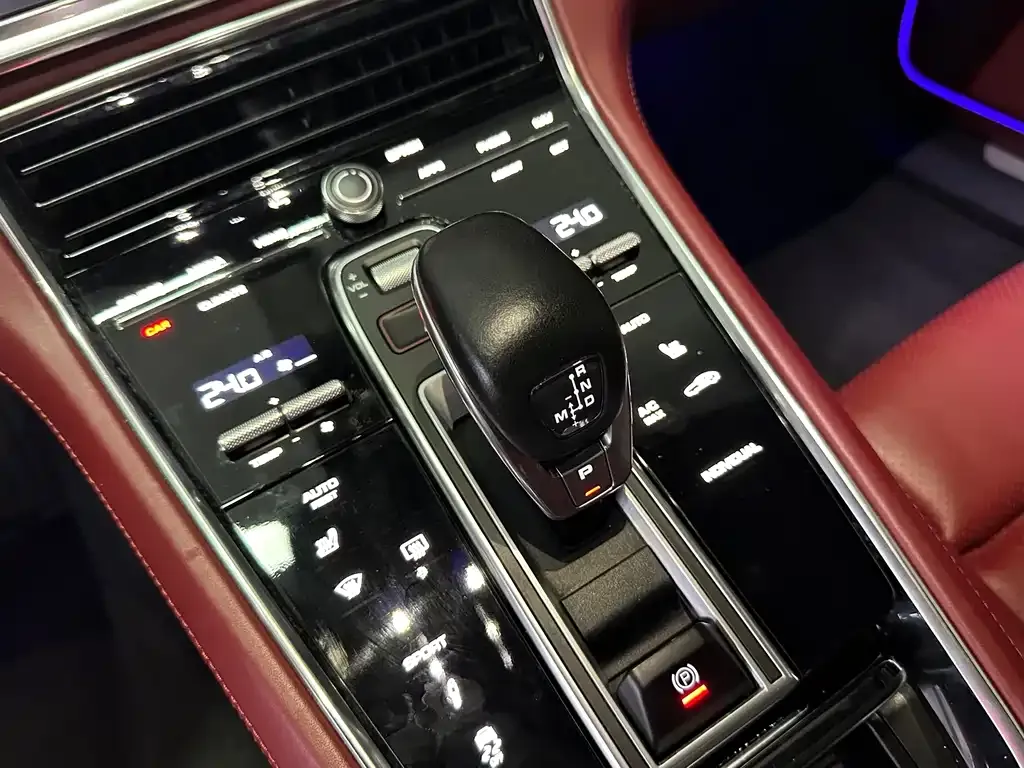 Porsche Panamera — фото 10