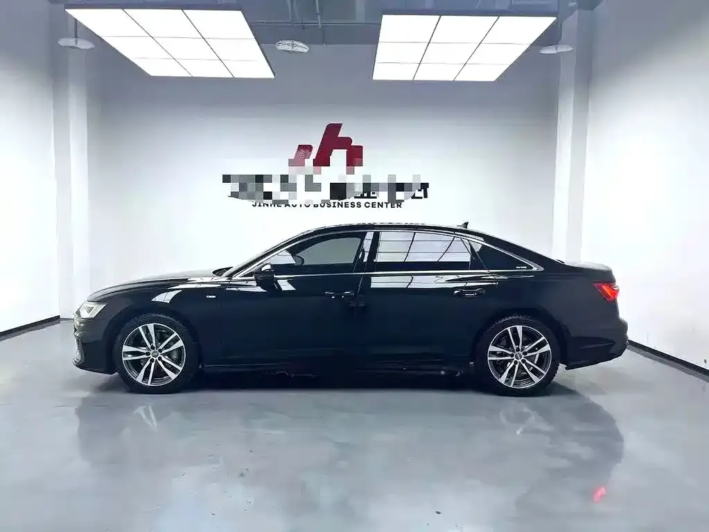 Audi A6L — фото 2