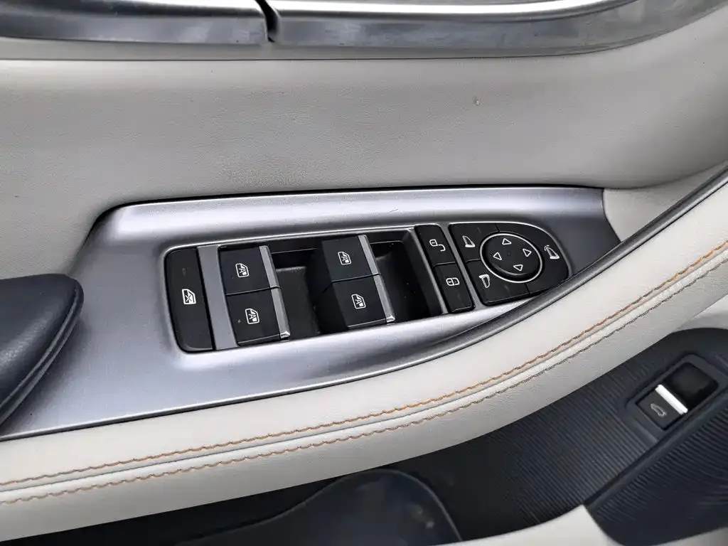 BYD PLUS New Energy — фото 10