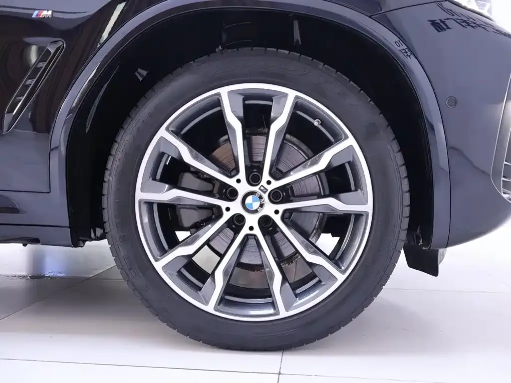 BMW X3 — фото 10